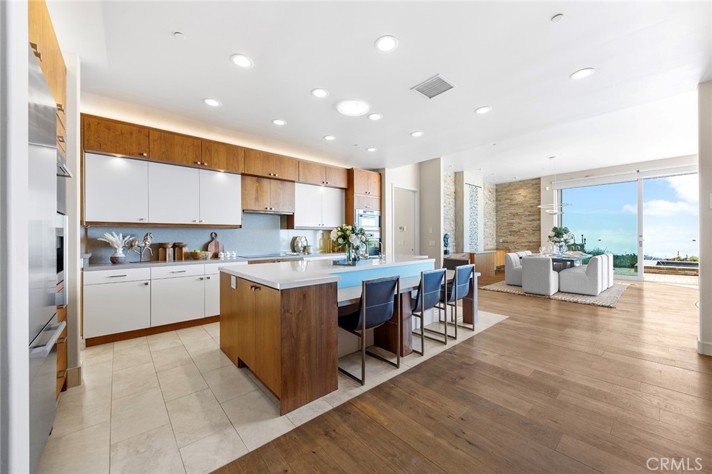 3355 Alta Laguna Boulevard