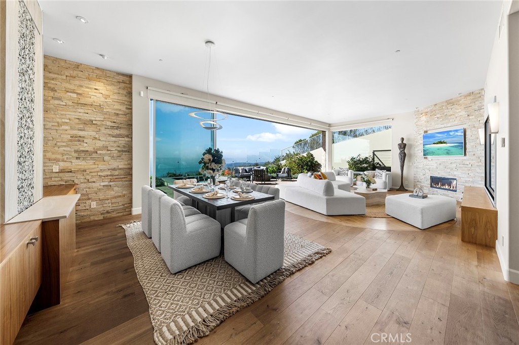 3355 Alta Laguna Boulevard