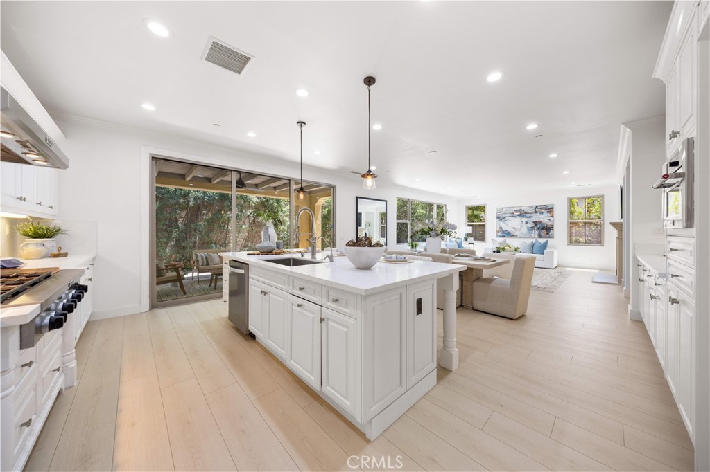 70 Weston