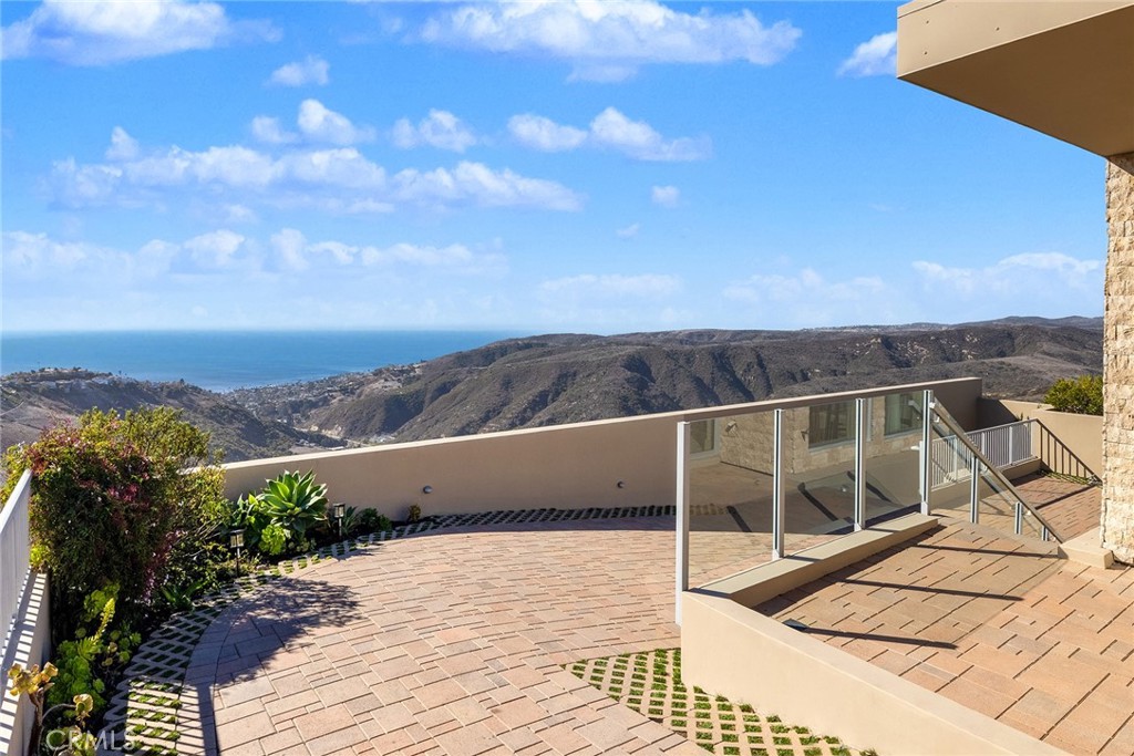 3355 Alta Laguna Boulevard