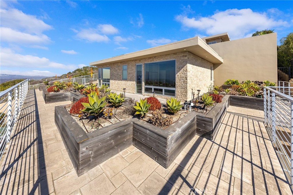 3355 Alta Laguna Boulevard