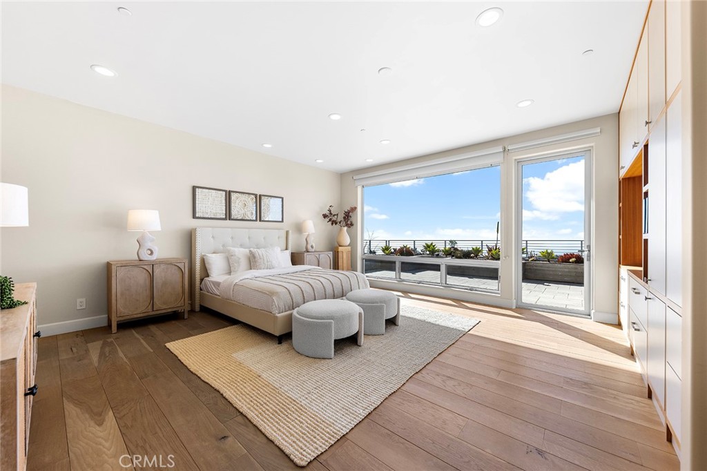 3355 Alta Laguna Boulevard