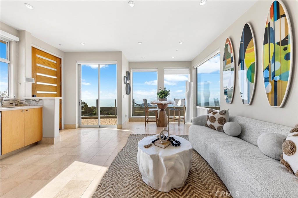 3355 Alta Laguna Boulevard