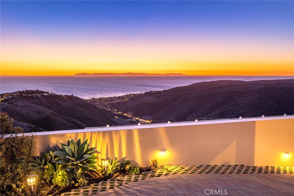 3355 Alta Laguna Boulevard