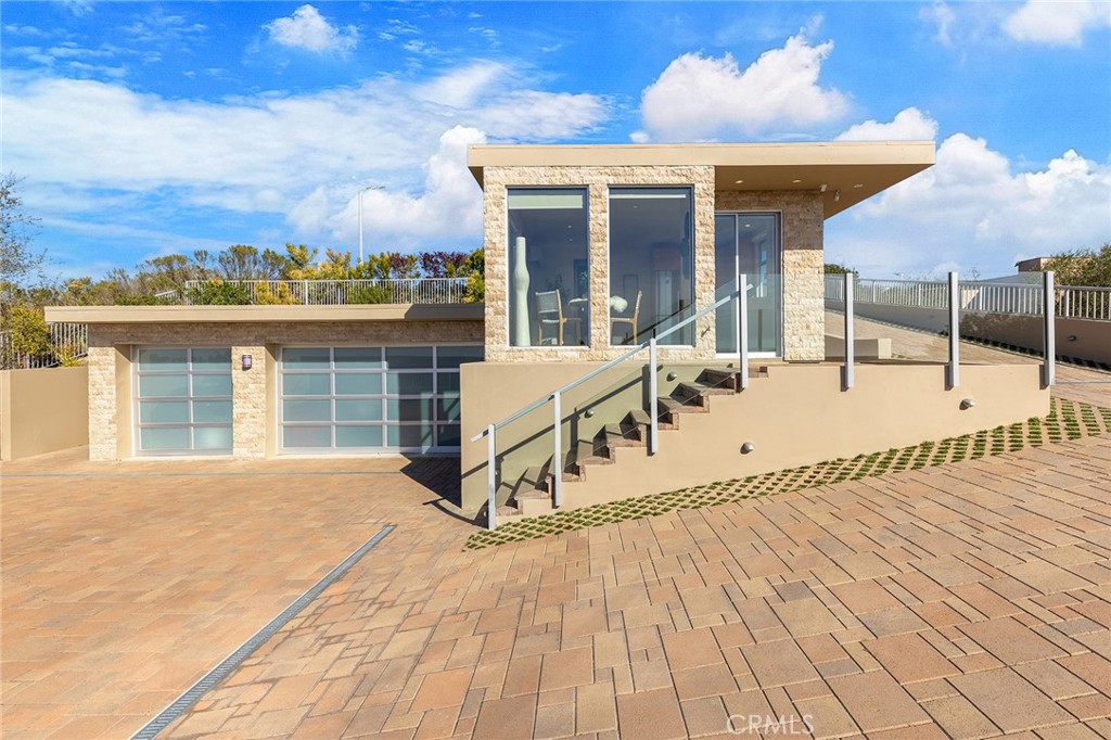 3355 Alta Laguna Boulevard