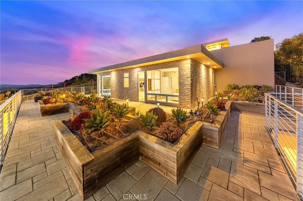 3355 Alta Laguna Boulevard