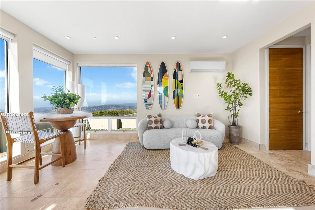 3355 Alta Laguna Boulevard