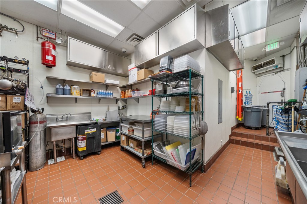 474 N Beverly Dr