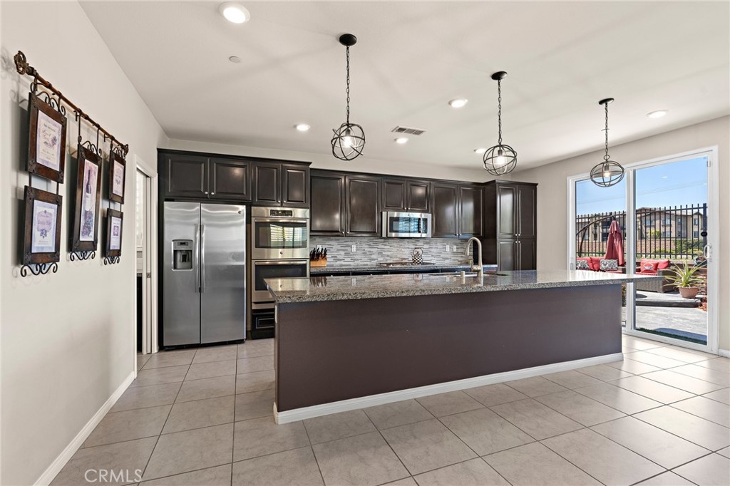 14212 Willamette Avenue