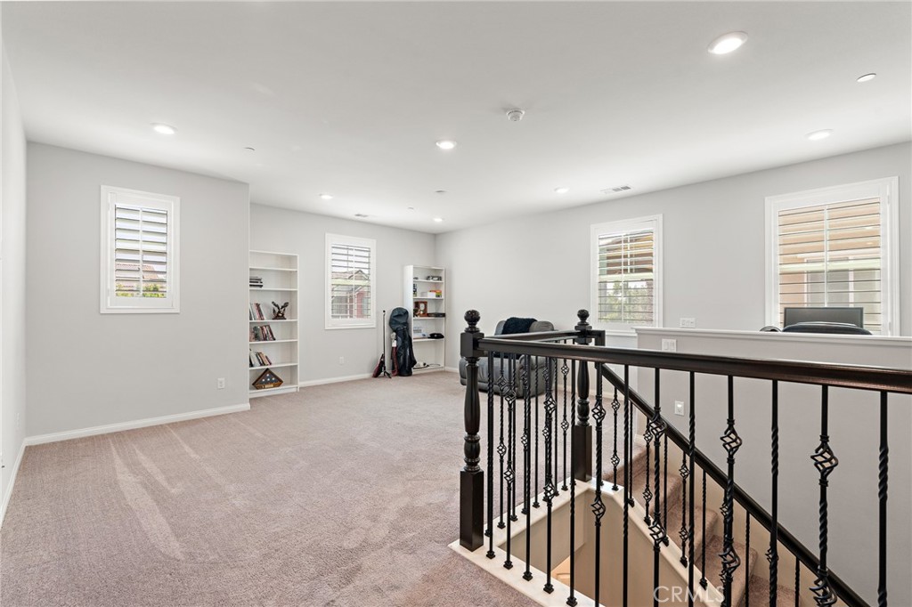 14212 Willamette Avenue