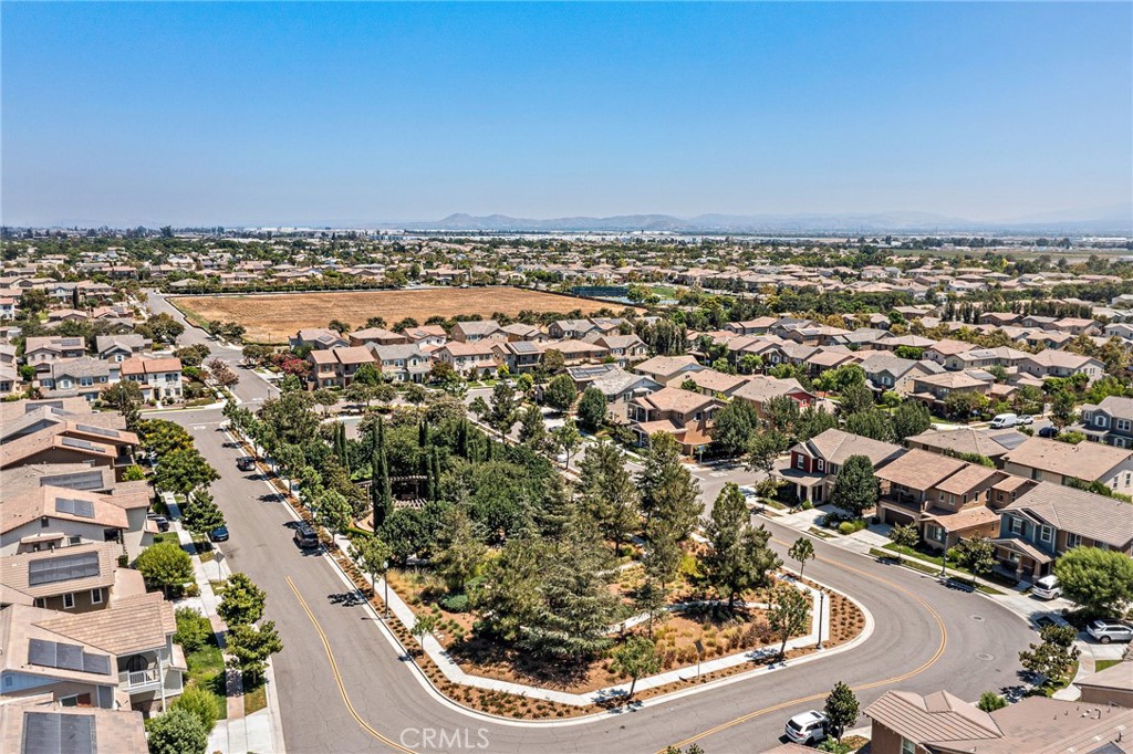 14212 Willamette Avenue