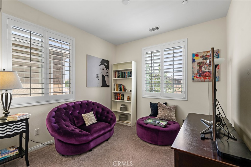 14212 Willamette Avenue