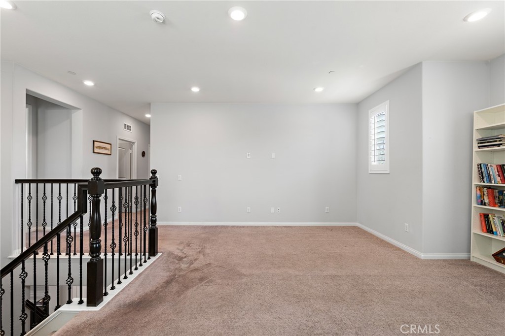 14212 Willamette Avenue