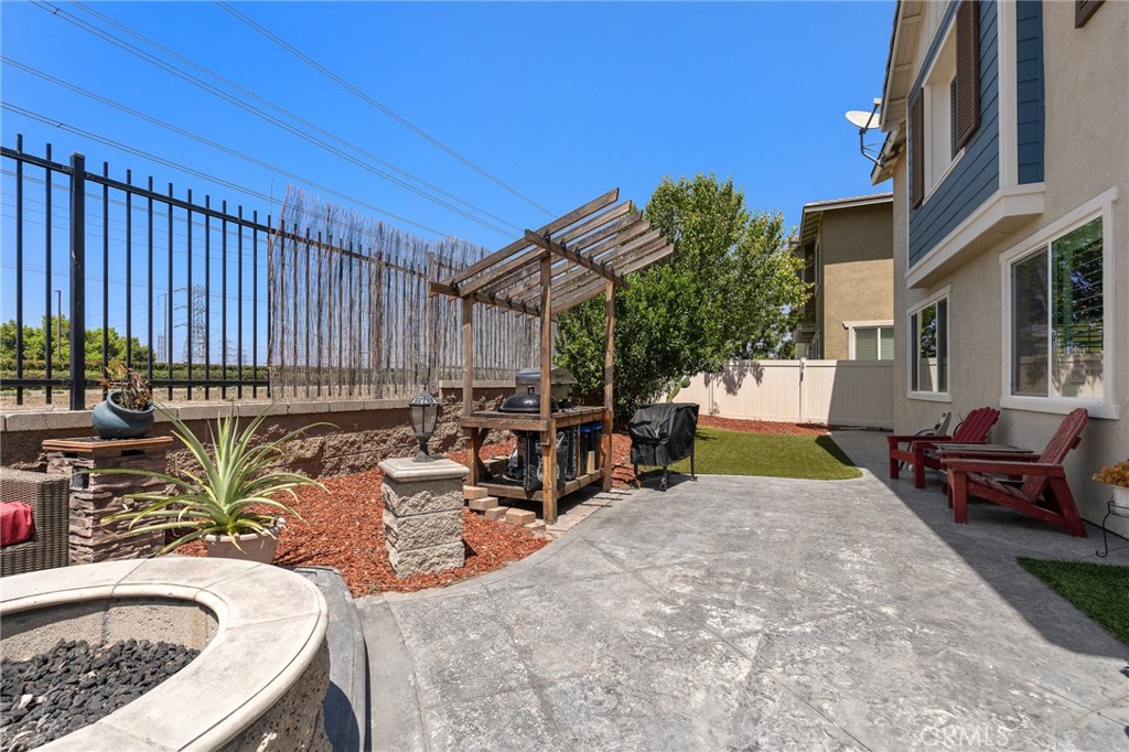 14212 Willamette Avenue