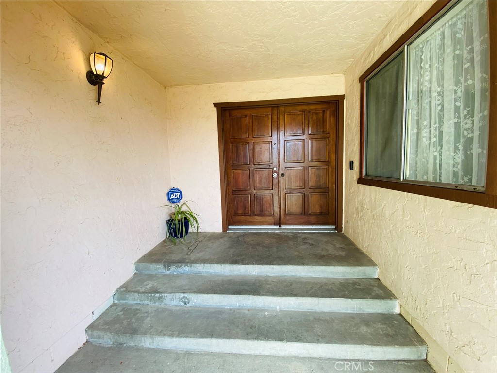 840 N Madeira Avenue