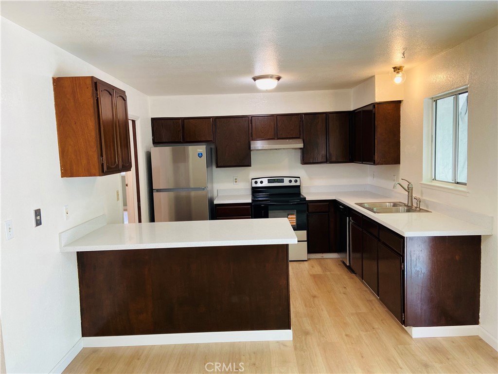 840 N Madeira Avenue