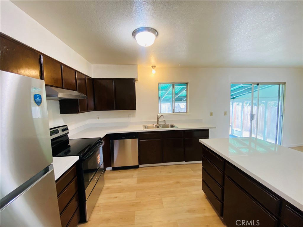 840 N Madeira Avenue