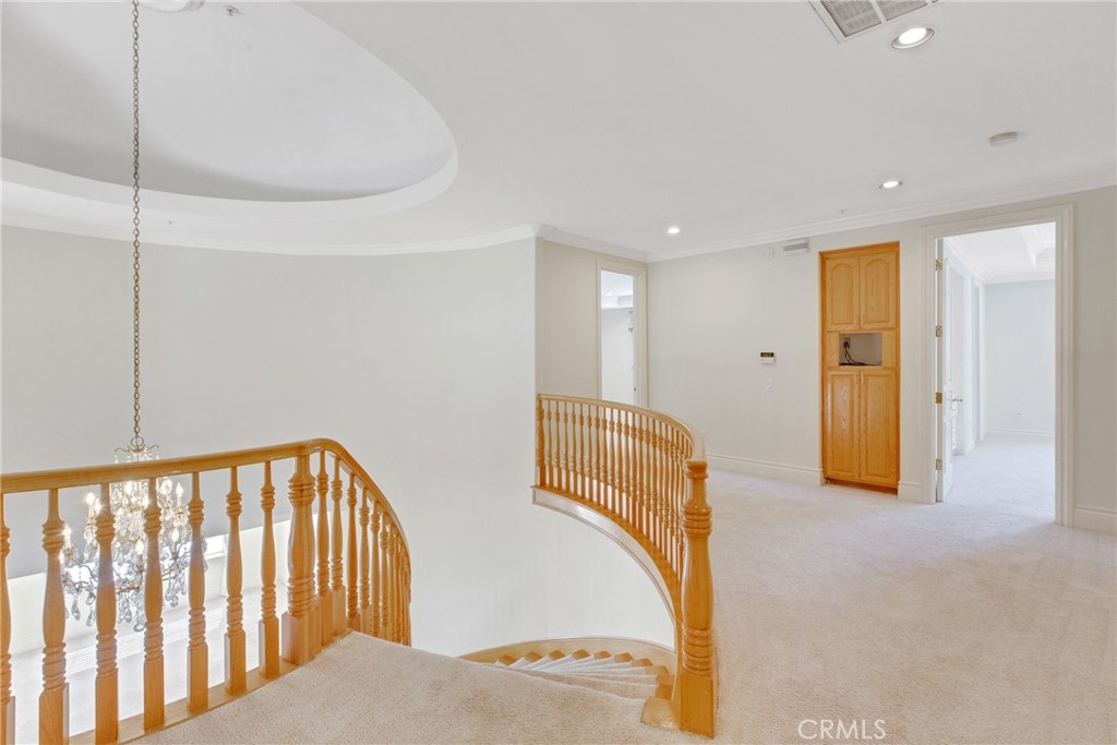 134 E Las Flores Ave