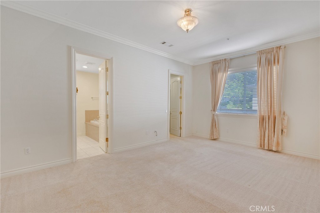 134 E Las Flores Ave