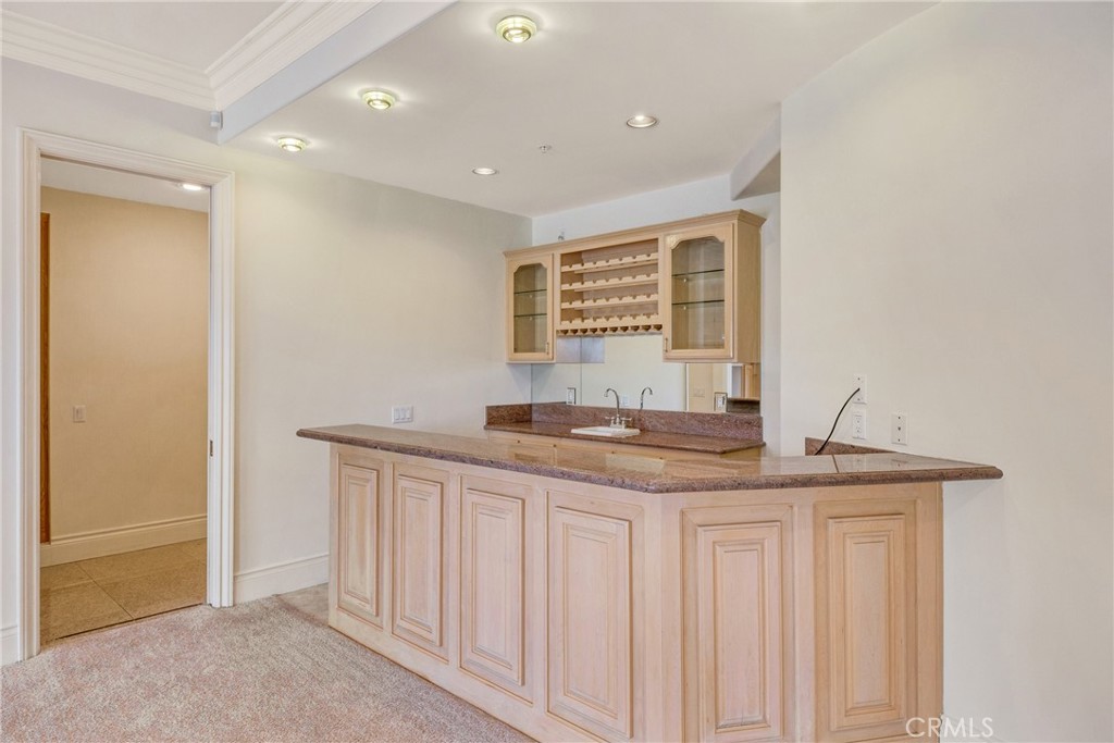 134 E Las Flores Ave