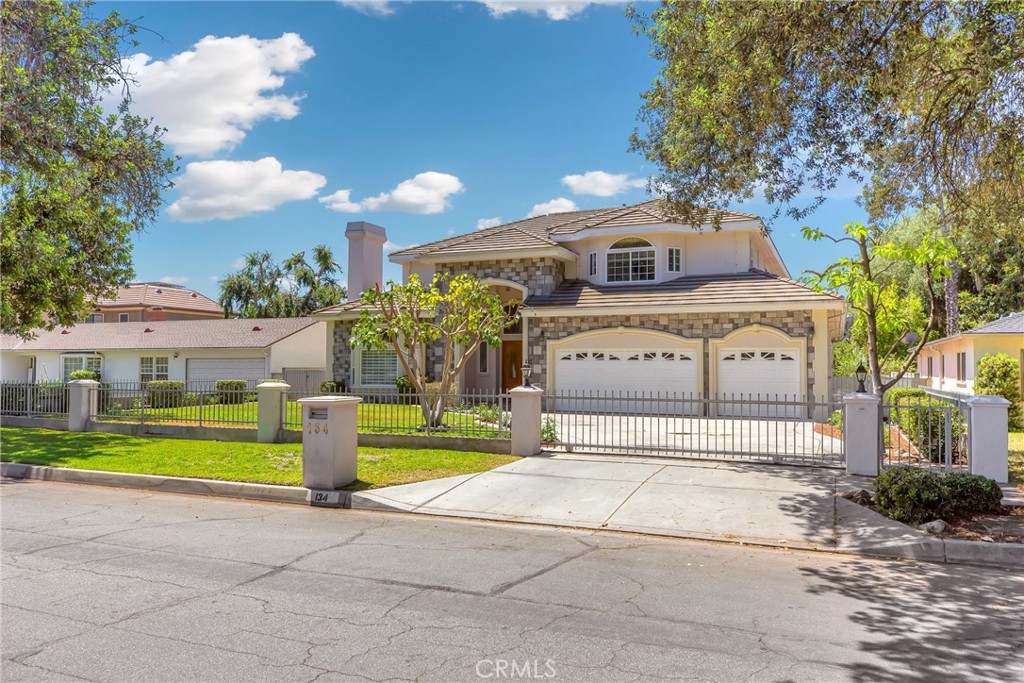 134 E Las Flores Ave