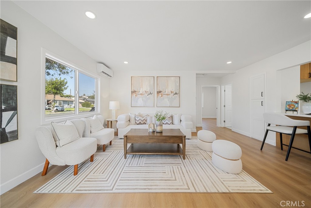 336 E Arlight Street