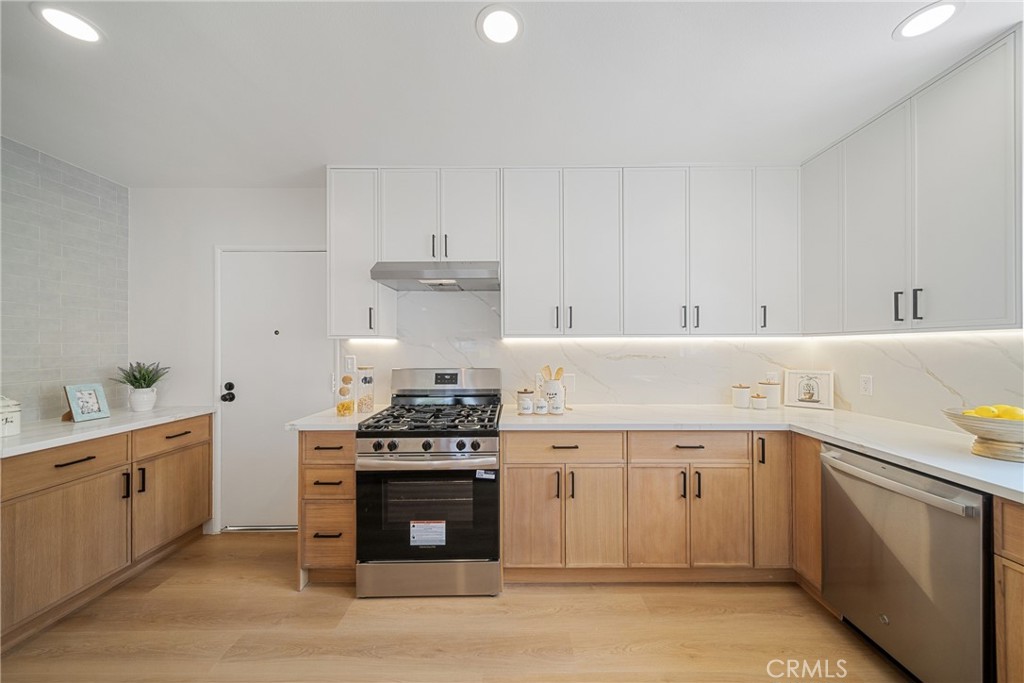 336 E Arlight Street