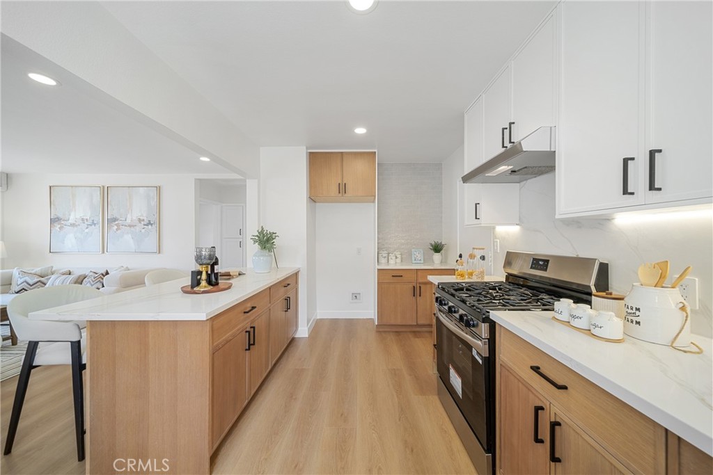 336 E Arlight Street