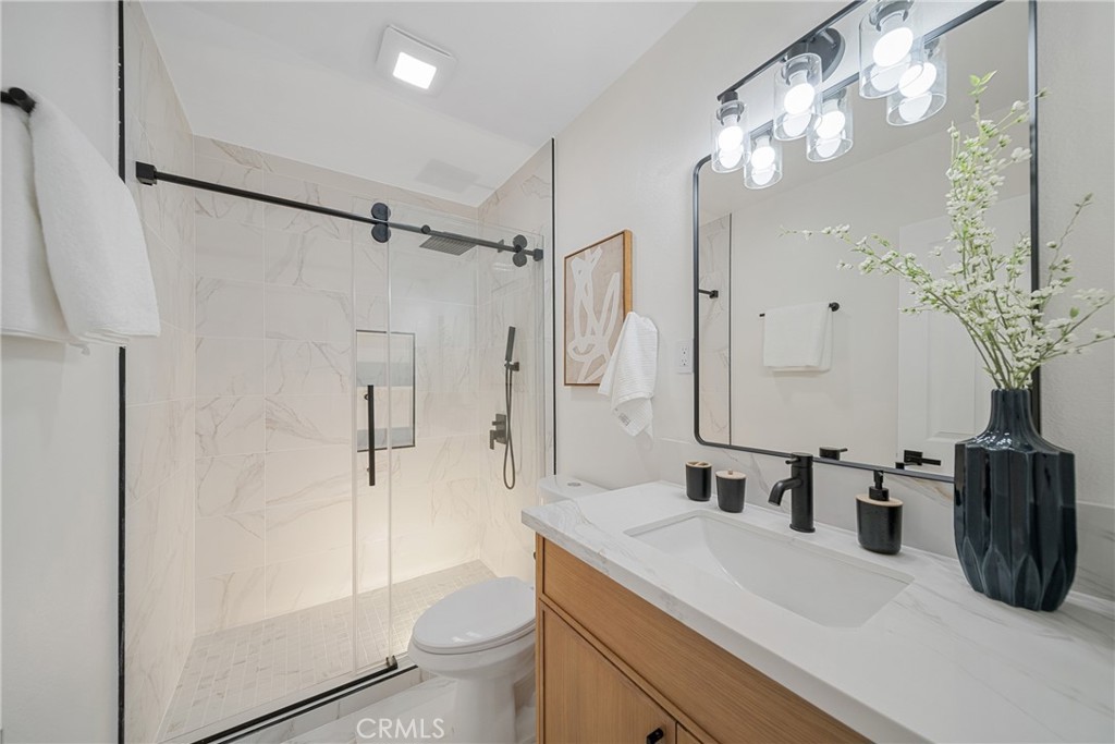 336 E Arlight Street