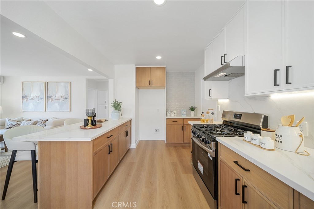 336 E Arlight Street