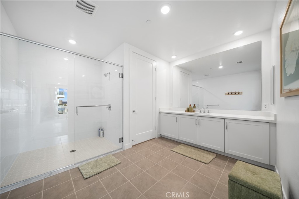 2602 Rivington