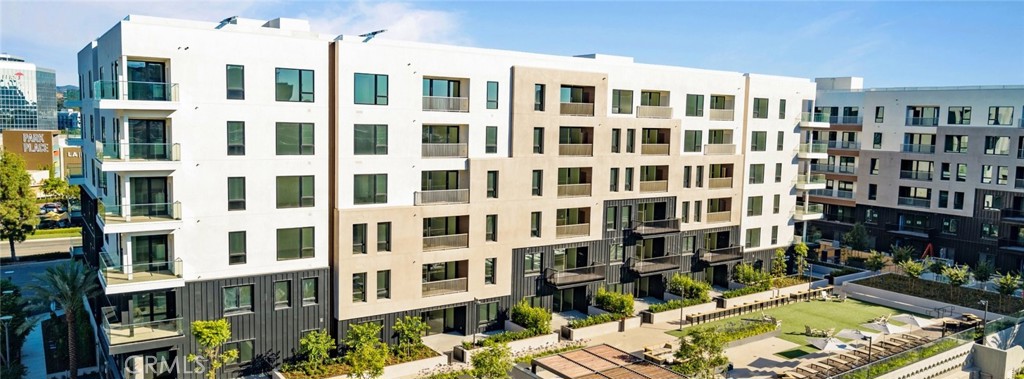2602 Rivington