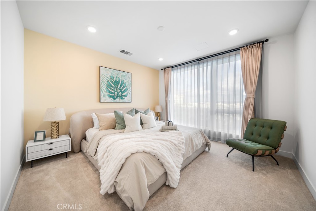 2602 Rivington