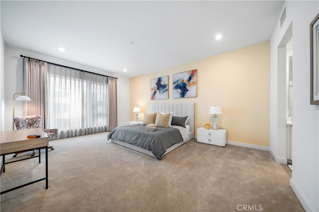 2602 Rivington