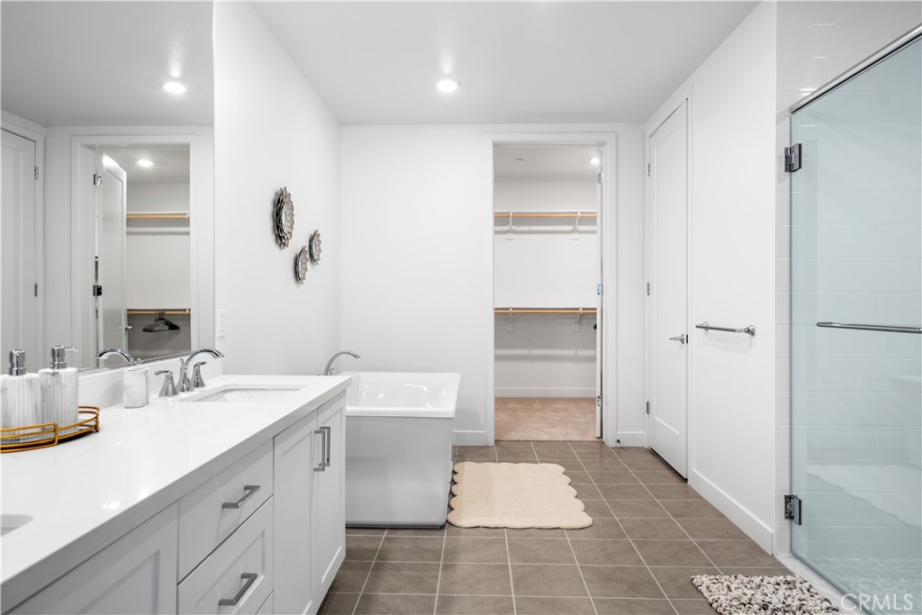 2602 Rivington