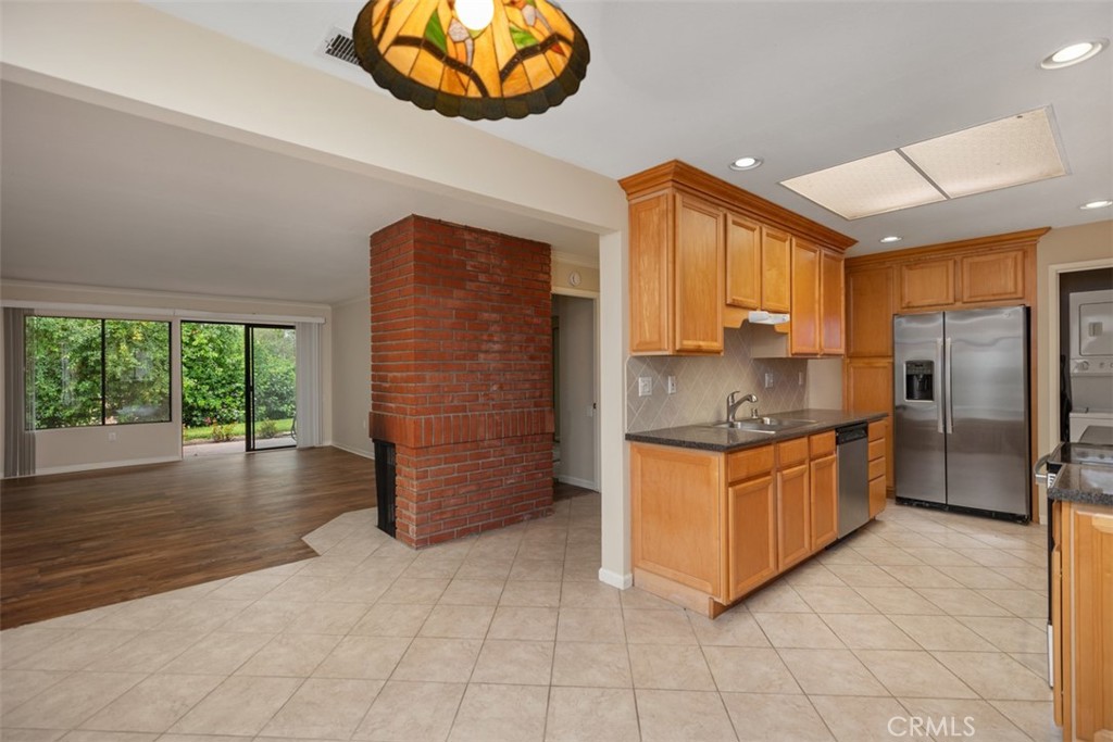 3211 Via Buena Unit B