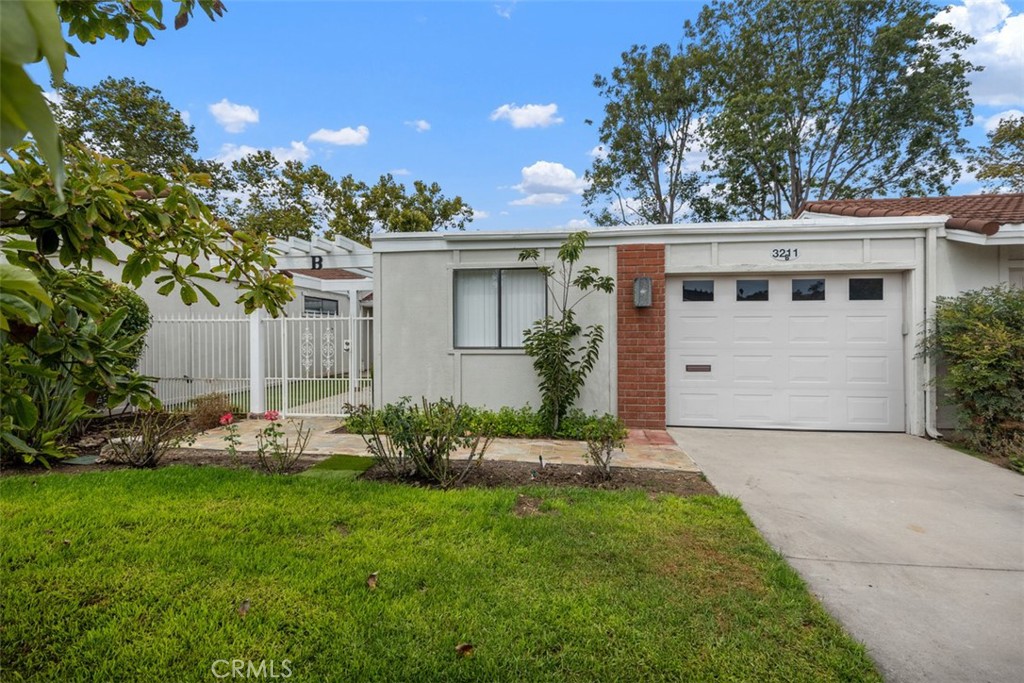 3211 Via Buena Unit B