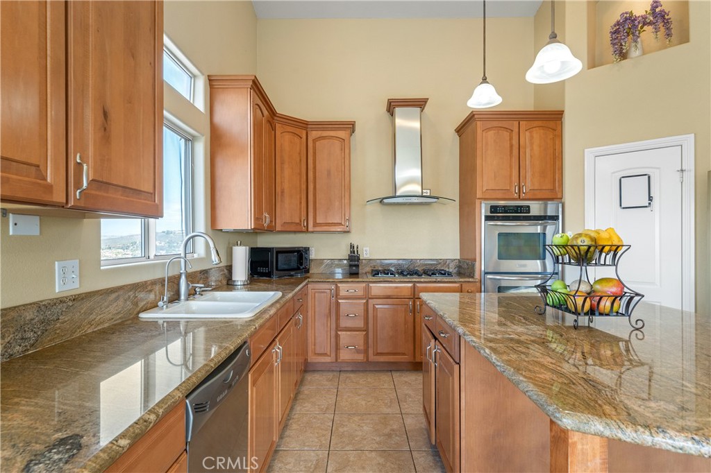 14286 Meadowlands Drive