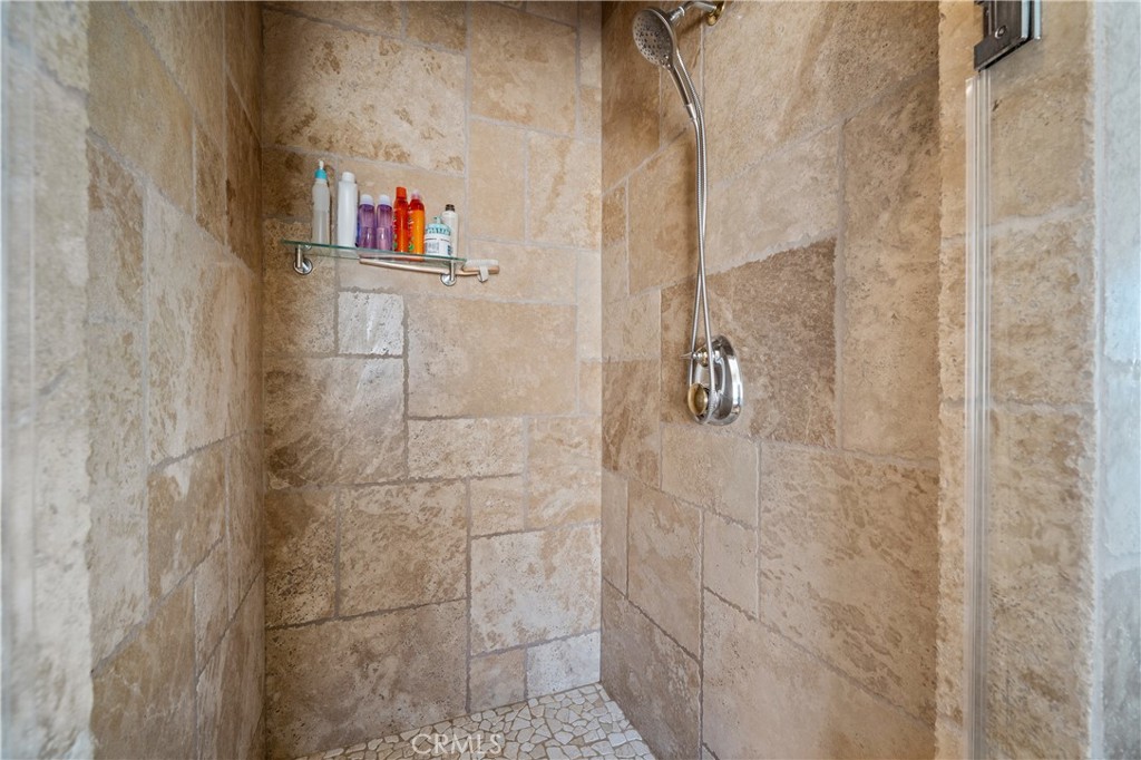 14286 Meadowlands Drive