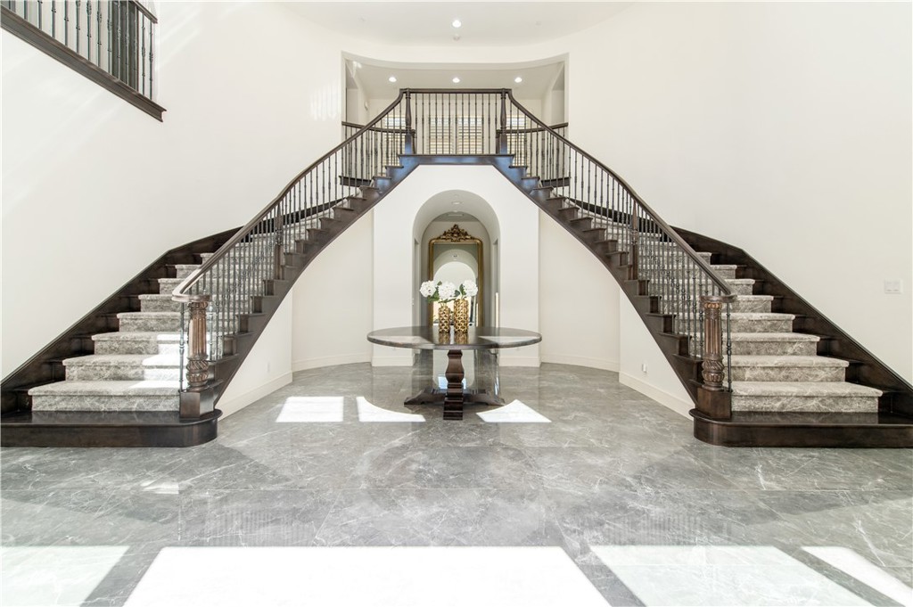 120 Iron Gate