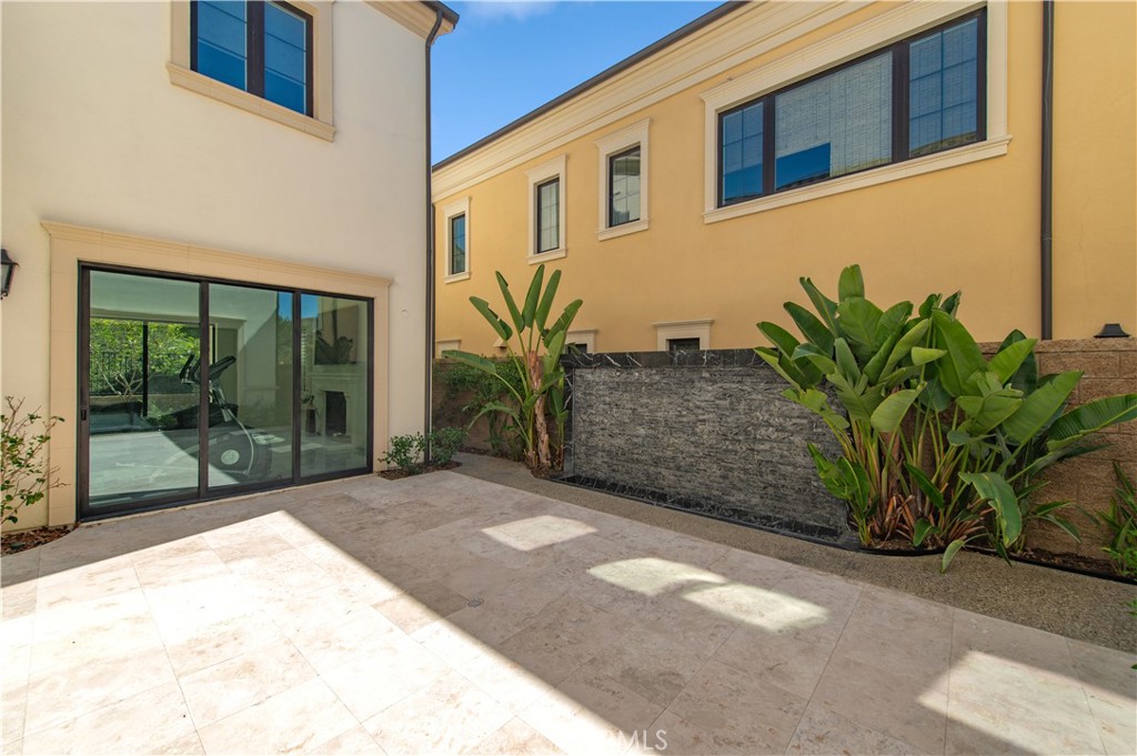 120 Iron Gate