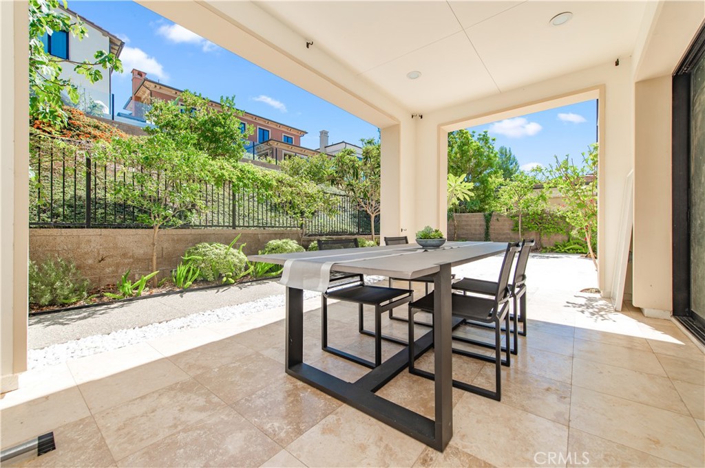 120 Iron Gate