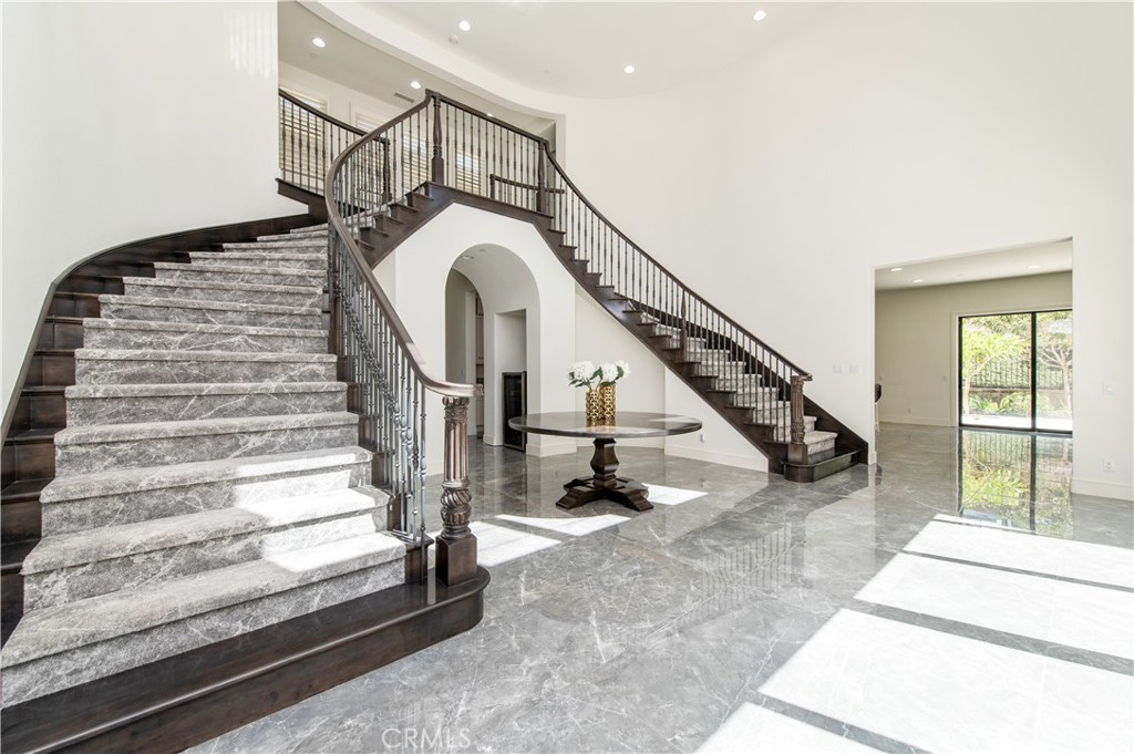 120 Iron Gate