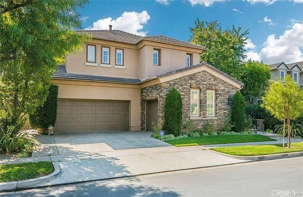 32 Walnut Creek
