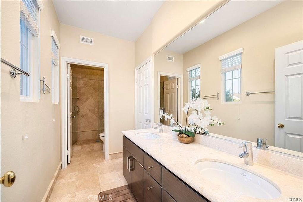 32 Walnut Creek