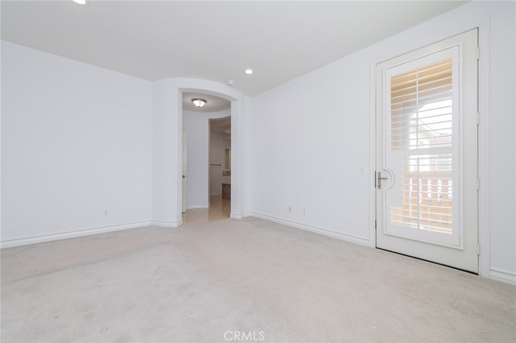 87 Cienega