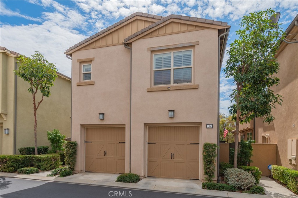 87 Cienega