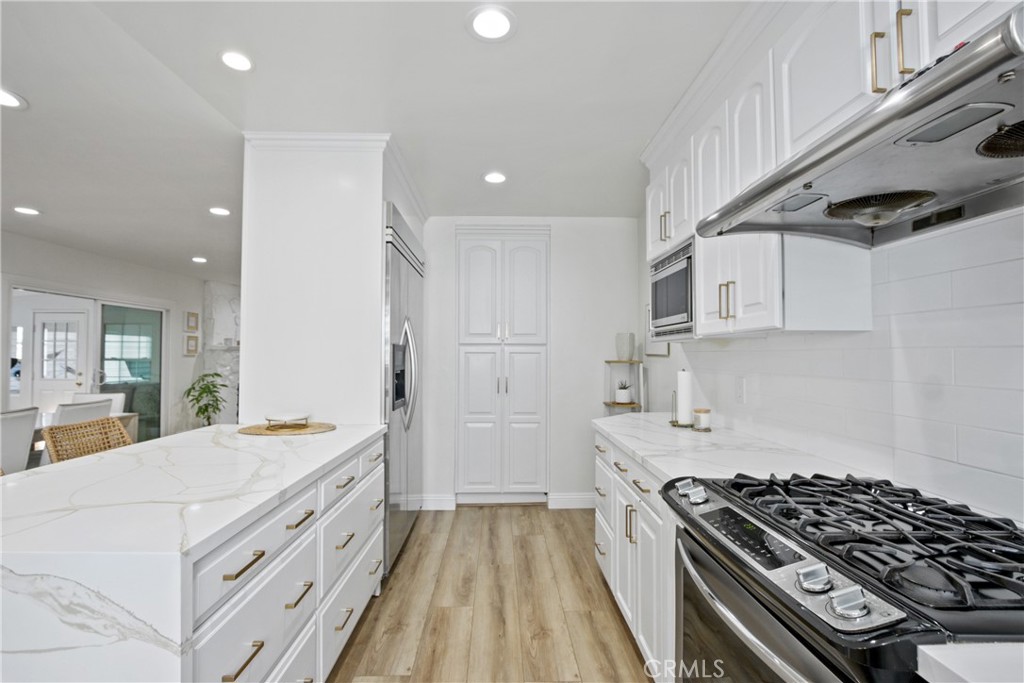 15813 Lonecrest Drive