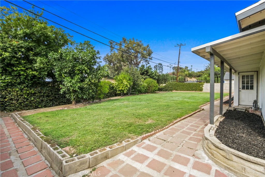 15813 Lonecrest Drive