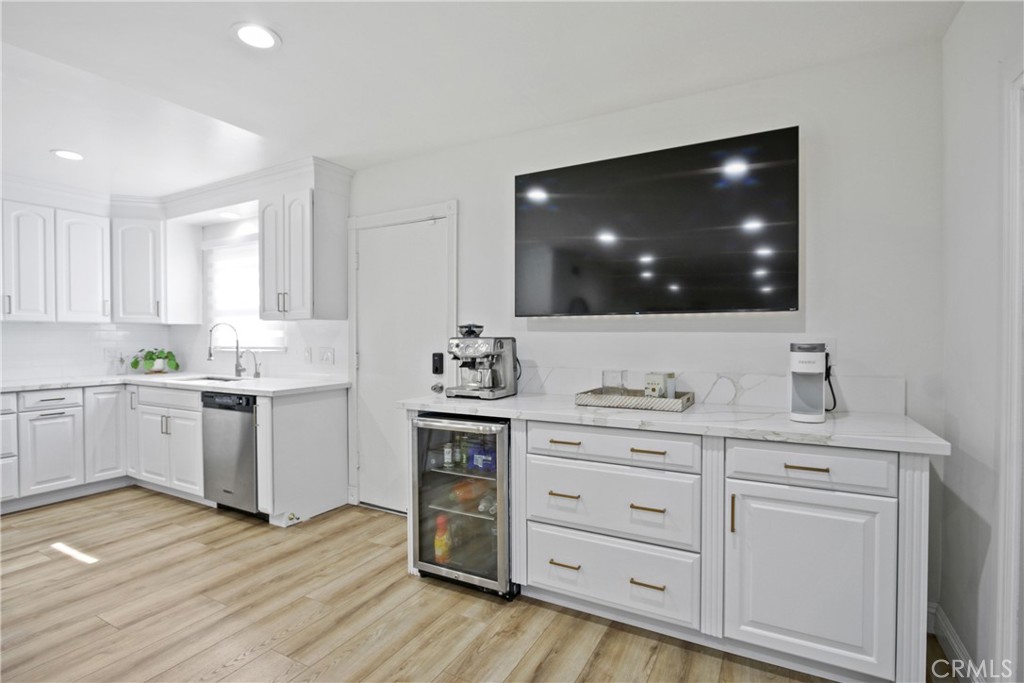 15813 Lonecrest Drive